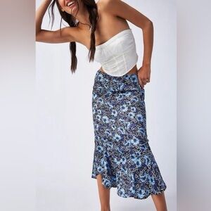 🆕 NWT Free People Everything’s Rosie Midi Skirt • Sky Combo • Size 2